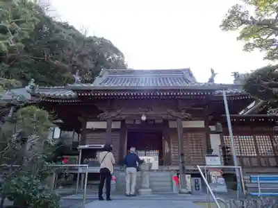 甲山寺の本殿・本堂