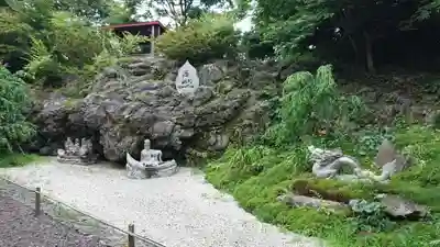 安養寺の像