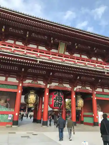 浅草寺の山門