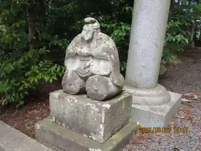飯豊和気神社の像
