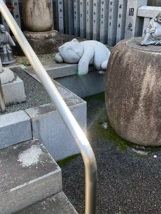 荻窪白山神社の{uncategorized: "未分類", other: "その他", undefined: "問題あり", building: "その他建物", grave: "お墓", sacred_gate: "鳥居", guardian: "狛犬", statue: "像", buddha: "仏像", history: "歴史", nature: "自然", garden: "庭園", animal: "動物", pagoda: "塔", temizu: "手水舎", mountain_gate: "山門・神門", sanctuary: "本殿・本堂", subordinate: "末社・摂社", art: "芸術", scenery: "景色", jizo: "地蔵", ema: "絵馬", goshuin: "御朱印", omikuji: "おみくじ", items: "授与品その他", amulet: "お守り", goshuincho: "御朱印帳", eats: "食事", festival: "お祭り", votive_dance: "神楽", shichigosan: "七五三参", wedding: "結婚式", experience: "体験その他", initially: "初詣", around: "周辺", anti_infection: "感染症対策"}