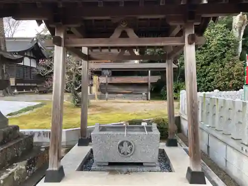 女代神社の手水舎