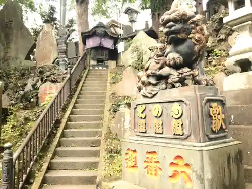 成田山新勝寺の狛犬