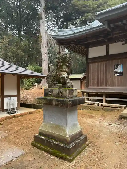 雨引千勝神社の{uncategorized: "未分類", other: "その他", undefined: "問題あり", building: "その他建物", grave: "お墓", sacred_gate: "鳥居", guardian: "狛犬", statue: "像", buddha: "仏像", history: "歴史", nature: "自然", garden: "庭園", animal: "動物", pagoda: "塔", temizu: "手水舎", mountain_gate: "山門・神門", sanctuary: "本殿・本堂", subordinate: "末社・摂社", art: "芸術", scenery: "景色", jizo: "地蔵", ema: "絵馬", goshuin: "御朱印", omikuji: "おみくじ", items: "授与品その他", amulet: "お守り", goshuincho: "御朱印帳", eats: "食事", festival: "お祭り", votive_dance: "神楽", shichigosan: "七五三参", wedding: "結婚式", experience: "体験その他", initially: "初詣", around: "周辺", anti_infection: "感染症対策"}