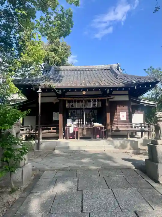 安居神社の{uncategorized: "未分類", other: "その他", undefined: "問題あり", building: "その他建物", grave: "お墓", sacred_gate: "鳥居", guardian: "狛犬", statue: "像", buddha: "仏像", history: "歴史", nature: "自然", garden: "庭園", animal: "動物", pagoda: "塔", temizu: "手水舎", mountain_gate: "山門・神門", sanctuary: "本殿・本堂", subordinate: "末社・摂社", art: "芸術", scenery: "景色", jizo: "地蔵", ema: "絵馬", goshuin: "御朱印", omikuji: "おみくじ", items: "授与品その他", amulet: "お守り", goshuincho: "御朱印帳", eats: "食事", festival: "お祭り", votive_dance: "神楽", shichigosan: "七五三参", wedding: "結婚式", experience: "体験その他", initially: "初詣", around: "周辺", anti_infection: "感染症対策"}