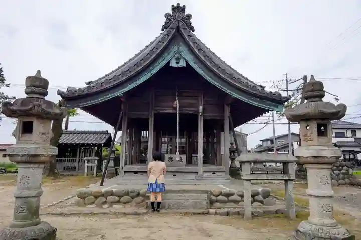 神明社(曽本神明社)の本殿・本堂