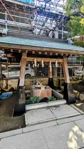 千住本氷川神社の手水