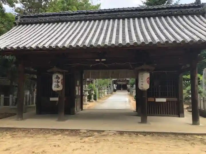 和爾賀波神社の山門・神門