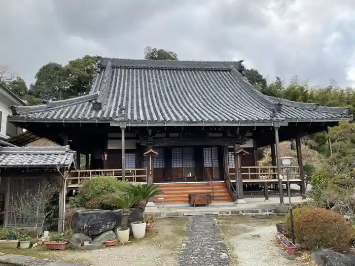 向原寺の本殿・本堂