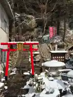 重岩大明神の{uncategorized: "未分類", other: "その他", undefined: "問題あり", building: "その他建物", grave: "お墓", sacred_gate: "鳥居", guardian: "狛犬", statue: "像", buddha: "仏像", history: "歴史", nature: "自然", garden: "庭園", animal: "動物", pagoda: "塔", temizu: "手水舎", mountain_gate: "山門・神門", sanctuary: "本殿・本堂", subordinate: "末社・摂社", art: "芸術", scenery: "景色", jizo: "地蔵", ema: "絵馬", goshuin: "御朱印", omikuji: "おみくじ", items: "授与品その他", amulet: "お守り", goshuincho: "御朱印帳", eats: "食事", festival: "お祭り", votive_dance: "神楽", shichigosan: "七五三参", wedding: "結婚式", experience: "体験その他", initially: "初詣", around: "周辺", anti_infection: "感染症対策"}