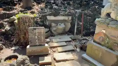 品川神社の{uncategorized: "未分類", other: "その他", undefined: "問題あり", building: "その他建物", grave: "お墓", sacred_gate: "鳥居", guardian: "狛犬", statue: "像", buddha: "仏像", history: "歴史", nature: "自然", garden: "庭園", animal: "動物", pagoda: "塔", temizu: "手水舎", mountain_gate: "山門・神門", sanctuary: "本殿・本堂", subordinate: "末社・摂社", art: "芸術", scenery: "景色", jizo: "地蔵", ema: "絵馬", goshuin: "御朱印", omikuji: "おみくじ", items: "授与品その他", amulet: "お守り", goshuincho: "御朱印帳", eats: "食事", festival: "お祭り", votive_dance: "神楽", shichigosan: "七五三参", wedding: "結婚式", experience: "体験その他", initially: "初詣", around: "周辺", anti_infection: "感染症対策"}