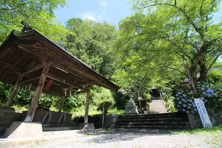 金櫻神社の手水舎