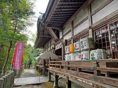 敢國神社の本殿・本堂