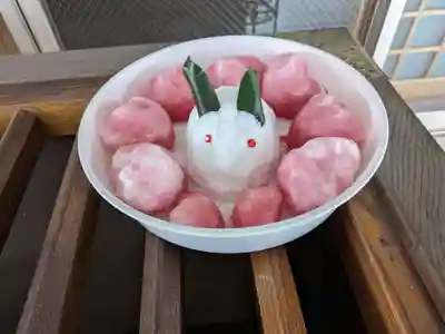 彌彦神社　(伊夜日子神社)の像