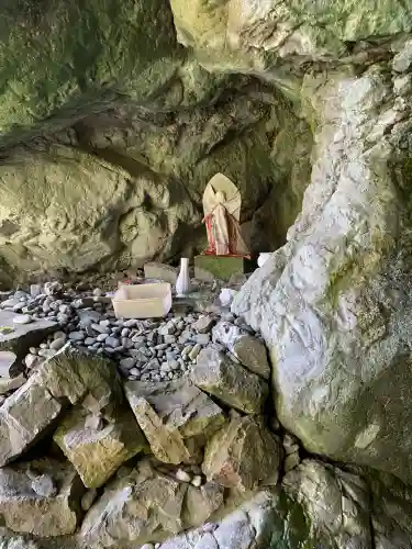 御厨人窟・神明窟(高知県)