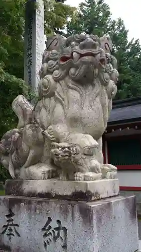 冨士御室浅間神社の狛犬