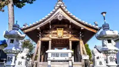 白山社の本殿・本堂