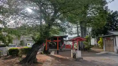 稲荷神社の{uncategorized: "未分類", other: "その他", undefined: "問題あり", building: "その他建物", grave: "お墓", sacred_gate: "鳥居", guardian: "狛犬", statue: "像", buddha: "仏像", history: "歴史", nature: "自然", garden: "庭園", animal: "動物", pagoda: "塔", temizu: "手水舎", mountain_gate: "山門・神門", sanctuary: "本殿・本堂", subordinate: "末社・摂社", art: "芸術", scenery: "景色", jizo: "地蔵", ema: "絵馬", goshuin: "御朱印", omikuji: "おみくじ", items: "授与品その他", amulet: "お守り", goshuincho: "御朱印帳", eats: "食事", festival: "お祭り", votive_dance: "神楽", shichigosan: "七五三参", wedding: "結婚式", experience: "体験その他", initially: "初詣", around: "周辺", anti_infection: "感染症対策"}