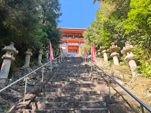 紀州東照宮の{uncategorized: "未分類", other: "その他", undefined: "問題あり", building: "その他建物", grave: "お墓", sacred_gate: "鳥居", guardian: "狛犬", statue: "像", buddha: "仏像", history: "歴史", nature: "自然", garden: "庭園", animal: "動物", pagoda: "塔", temizu: "手水舎", mountain_gate: "山門・神門", sanctuary: "本殿・本堂", subordinate: "末社・摂社", art: "芸術", scenery: "景色", jizo: "地蔵", ema: "絵馬", goshuin: "御朱印", omikuji: "おみくじ", items: "授与品その他", amulet: "お守り", goshuincho: "御朱印帳", eats: "食事", festival: "お祭り", votive_dance: "神楽", shichigosan: "七五三参", wedding: "結婚式", experience: "体験その他", initially: "初詣", around: "周辺", anti_infection: "感染症対策"}