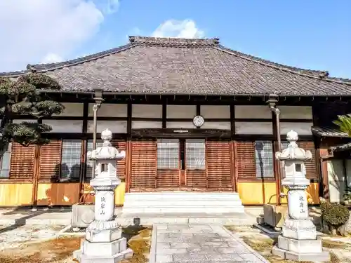 極楽寺の本殿・本堂