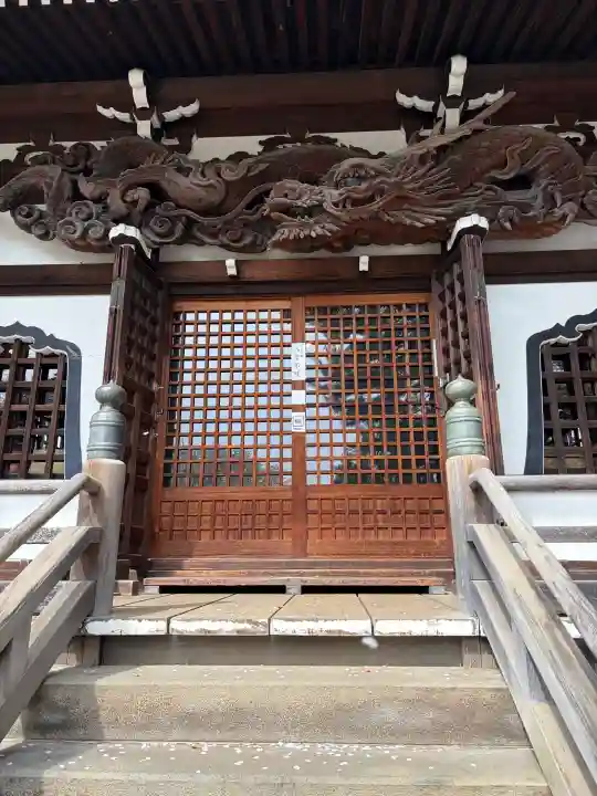 観音寺(世田谷山観音寺)の{uncategorized: "未分類", other: "その他", undefined: "問題あり", building: "その他建物", grave: "お墓", sacred_gate: "鳥居", guardian: "狛犬", statue: "像", buddha: "仏像", history: "歴史", nature: "自然", garden: "庭園", animal: "動物", pagoda: "塔", temizu: "手水舎", mountain_gate: "山門・神門", sanctuary: "本殿・本堂", subordinate: "末社・摂社", art: "芸術", scenery: "景色", jizo: "地蔵", ema: "絵馬", goshuin: "御朱印", omikuji: "おみくじ", items: "授与品その他", amulet: "お守り", goshuincho: "御朱印帳", eats: "食事", festival: "お祭り", votive_dance: "神楽", shichigosan: "七五三参", wedding: "結婚式", experience: "体験その他", initially: "初詣", around: "周辺", anti_infection: "感染症対策"}