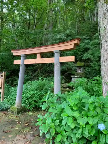 山の神の鳥居