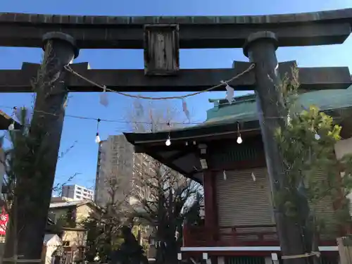 河原町稲荷神社の鳥居