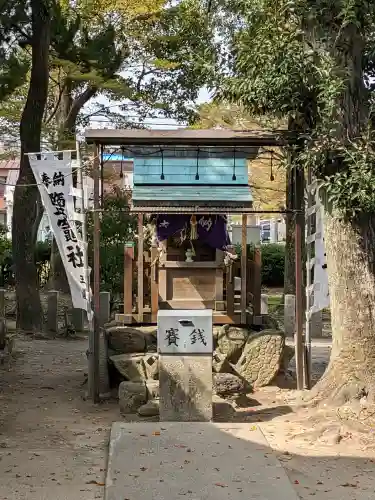 下中八幡宮の{uncategorized: "未分類", other: "その他", undefined: "問題あり", building: "その他建物", grave: "お墓", sacred_gate: "鳥居", guardian: "狛犬", statue: "像", buddha: "仏像", history: "歴史", nature: "自然", garden: "庭園", animal: "動物", pagoda: "塔", temizu: "手水舎", mountain_gate: "山門・神門", sanctuary: "本殿・本堂", subordinate: "末社・摂社", art: "芸術", scenery: "景色", jizo: "地蔵", ema: "絵馬", goshuin: "御朱印", omikuji: "おみくじ", items: "授与品その他", amulet: "お守り", goshuincho: "御朱印帳", eats: "食事", festival: "お祭り", votive_dance: "神楽", shichigosan: "七五三参", wedding: "結婚式", experience: "体験その他", initially: "初詣", around: "周辺", anti_infection: "感染症対策"}