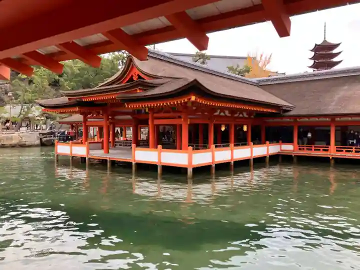 厳島神社(広島県)