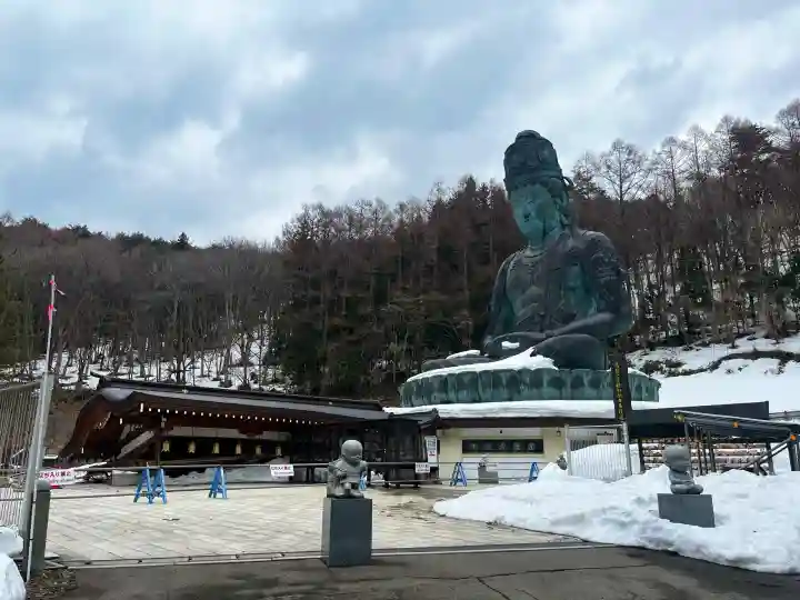 青龍寺(昭和大仏)(青森県)