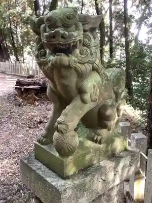 諸大明神社の狛犬