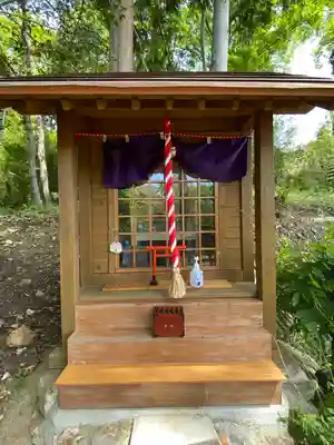 西坂ねこ稲荷神社の末社・摂社
