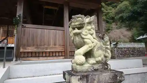 伊波乃西神社の狛犬