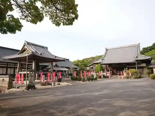 渭信寺の本殿・本堂