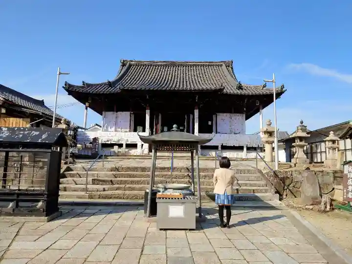 家原寺の本殿・本堂
