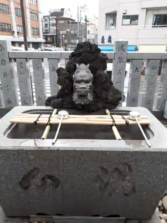 浅草富士浅間神社の手水舎