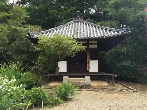 白毫寺の本殿