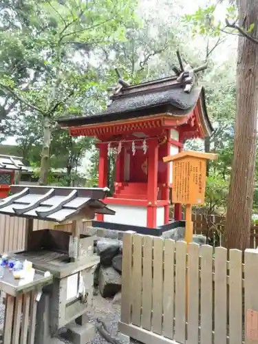 狭井坐大神荒魂神社(狭井神社)の末社・摂社