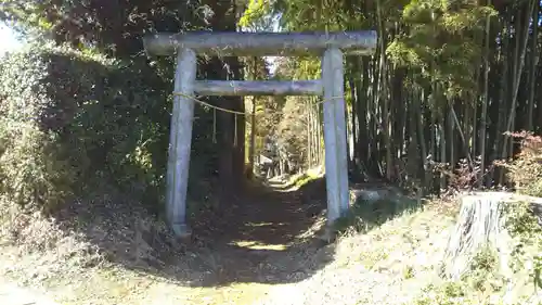 鷹房神社の鳥居