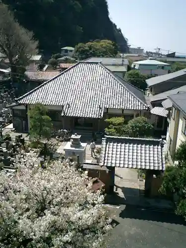 光明寺の本殿・本堂