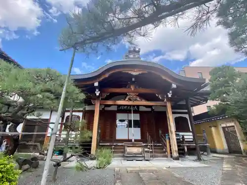 本成寺の本殿・本堂