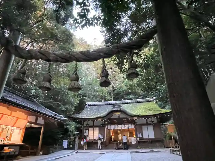 大神神社の{uncategorized: "未分類", other: "その他", undefined: "問題あり", building: "その他建物", grave: "お墓", sacred_gate: "鳥居", guardian: "狛犬", statue: "像", buddha: "仏像", history: "歴史", nature: "自然", garden: "庭園", animal: "動物", pagoda: "塔", temizu: "手水舎", mountain_gate: "山門・神門", sanctuary: "本殿・本堂", subordinate: "末社・摂社", art: "芸術", scenery: "景色", jizo: "地蔵", ema: "絵馬", goshuin: "御朱印", omikuji: "おみくじ", items: "授与品その他", amulet: "お守り", goshuincho: "御朱印帳", eats: "食事", festival: "お祭り", votive_dance: "神楽", shichigosan: "七五三参", wedding: "結婚式", experience: "体験その他", initially: "初詣", around: "周辺", anti_infection: "感染症対策"}