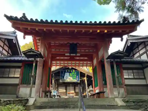 野上八幡宮の山門