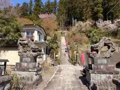石都々古和気神社の{uncategorized: "未分類", other: "その他", undefined: "問題あり", building: "その他建物", grave: "お墓", sacred_gate: "鳥居", guardian: "狛犬", statue: "像", buddha: "仏像", history: "歴史", nature: "自然", garden: "庭園", animal: "動物", pagoda: "塔", temizu: "手水舎", mountain_gate: "山門・神門", sanctuary: "本殿・本堂", subordinate: "末社・摂社", art: "芸術", scenery: "景色", jizo: "地蔵", ema: "絵馬", goshuin: "御朱印", omikuji: "おみくじ", items: "授与品その他", amulet: "お守り", goshuincho: "御朱印帳", eats: "食事", festival: "お祭り", votive_dance: "神楽", shichigosan: "七五三参", wedding: "結婚式", experience: "体験その他", initially: "初詣", around: "周辺", anti_infection: "感染症対策"}