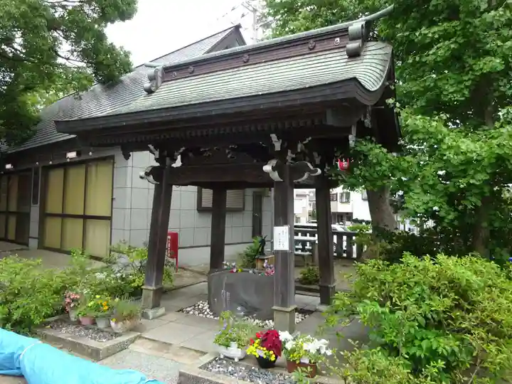 久里浜八幡神社の手水舎