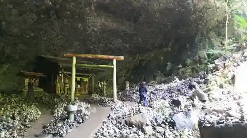 天岩戸神社の本殿