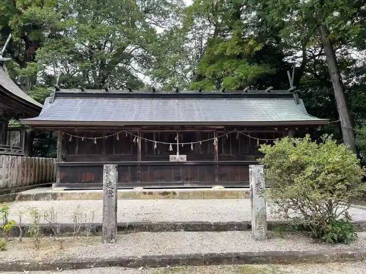 倭白山比咩神社の末社・摂社