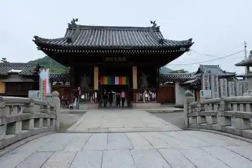 善通寺の山門