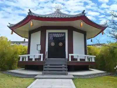 崇禅寺の{uncategorized: "未分類", other: "その他", undefined: "問題あり", building: "その他建物", grave: "お墓", sacred_gate: "鳥居", guardian: "狛犬", statue: "像", buddha: "仏像", history: "歴史", nature: "自然", garden: "庭園", animal: "動物", pagoda: "塔", temizu: "手水舎", mountain_gate: "山門・神門", sanctuary: "本殿・本堂", subordinate: "末社・摂社", art: "芸術", scenery: "景色", jizo: "地蔵", ema: "絵馬", goshuin: "御朱印", omikuji: "おみくじ", items: "授与品その他", amulet: "お守り", goshuincho: "御朱印帳", eats: "食事", festival: "お祭り", votive_dance: "神楽", shichigosan: "七五三参", wedding: "結婚式", experience: "体験その他", initially: "初詣", around: "周辺", anti_infection: "感染症対策"}