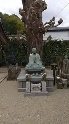 龍泉寺(龍頭不動尊)の像